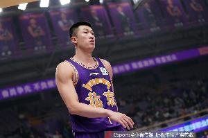 媒体人：浙江想通了 引进高大锋线适当堆天赋比摆三后卫强多了